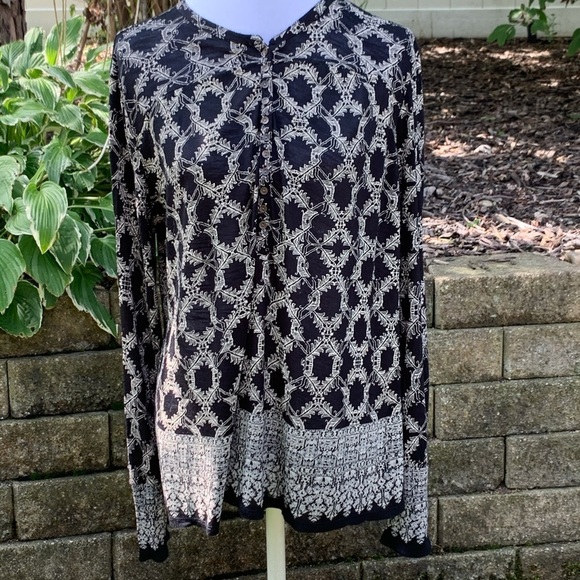 Lucky Brand Boarder Print Top size Large - Picture 9 of 15